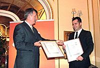 Goran Stojilkovi?, Managing director of Zdravlje Actavis, received the Certificates from the SGS Deputy Director Jovan Zagorac.