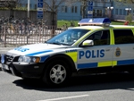 Opium dealer points out stash to police item-thumbnail