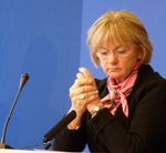 Denmark’s top anti-immigration politician resigns item-thumbnail