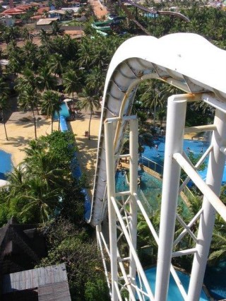 Sisters refused ride at water park for being too fat item-thumbnail