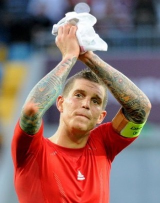 Barcelona eye Denmark’s Agger item-thumbnail