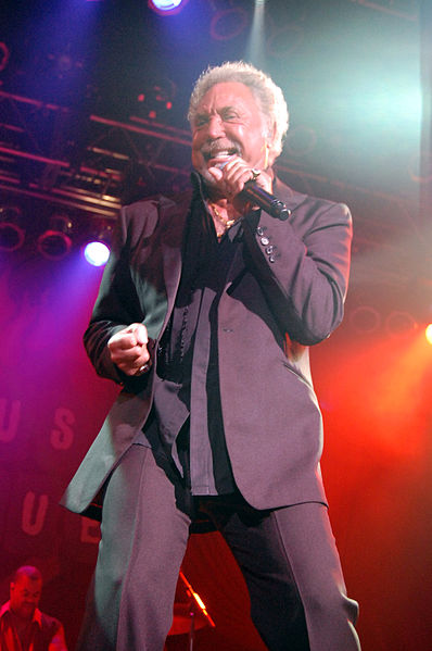 398px-Tom_Jones_concert