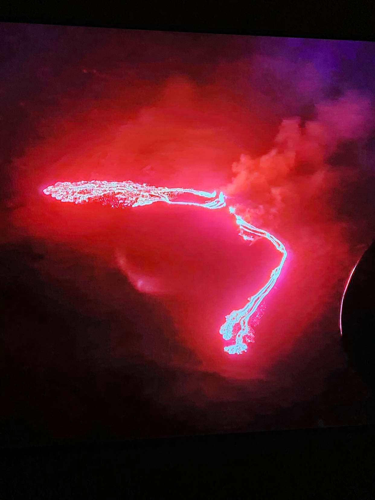 Volcanic Eruption live-streamed from Iceland | IceNews - Daily News